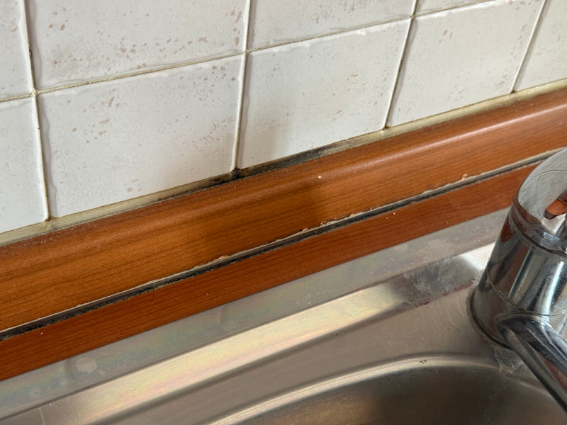 Cucina lineare lunga 315+105 cm
