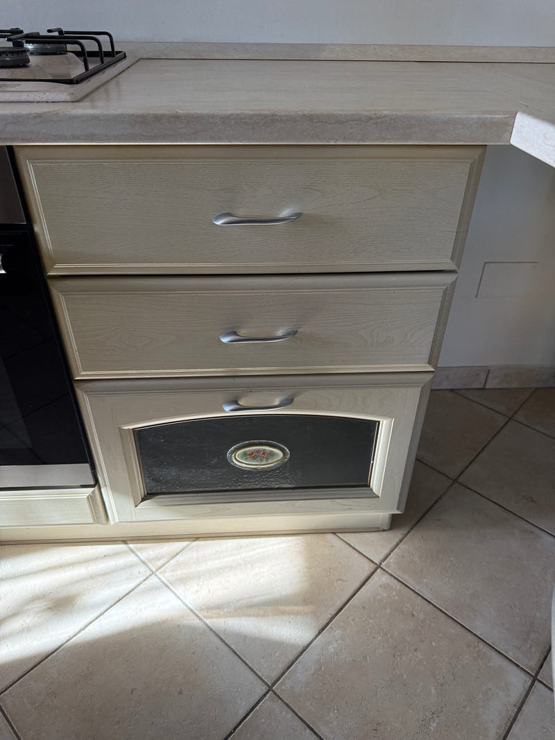 Cucina angolare con penisola