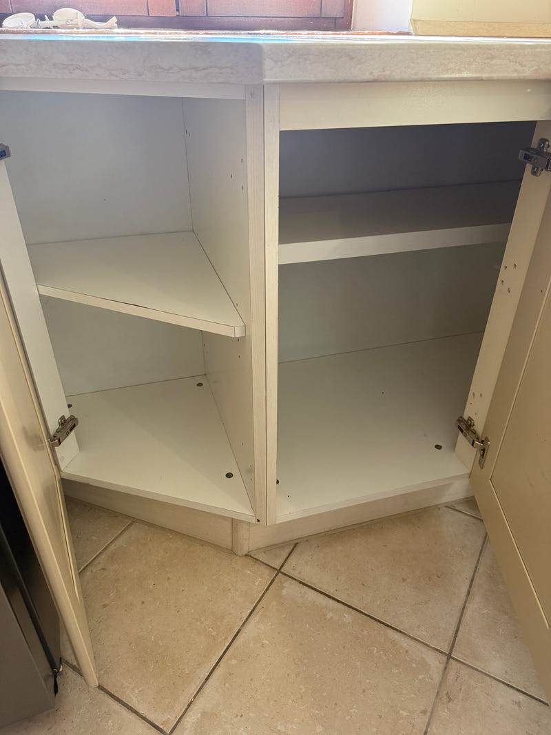 Cucina angolare con penisola