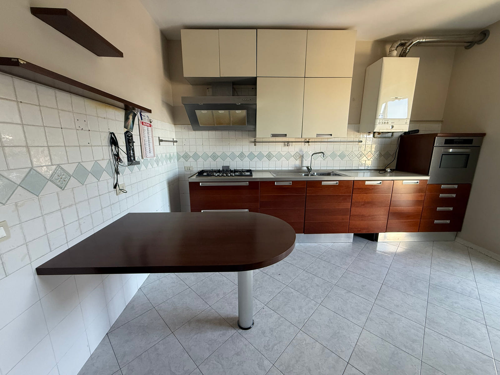 Cucina Scavolini con penisola e dispensa