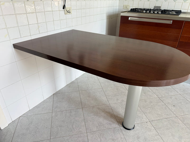 Cucina Scavolini con penisola e dispensa