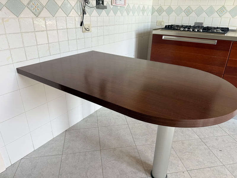 Cucina Scavolini con penisola e dispensa