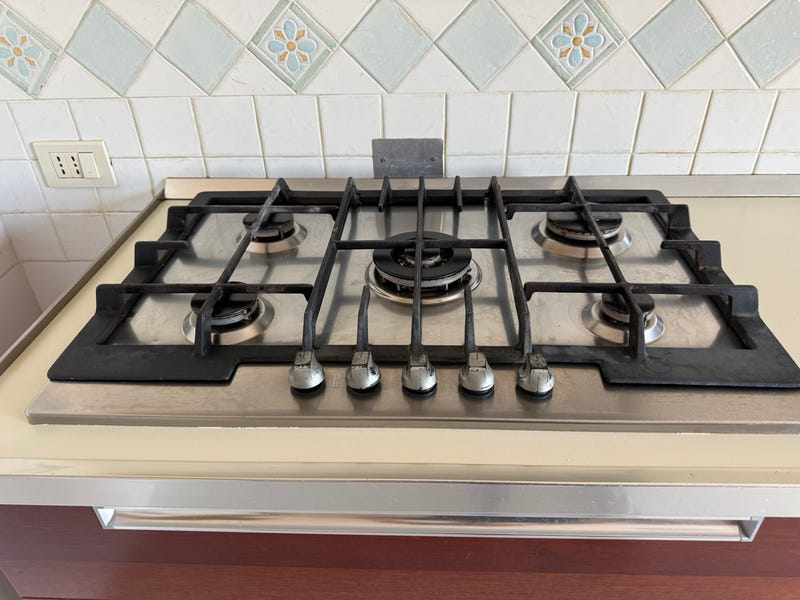 Cucina Scavolini con penisola e dispensa