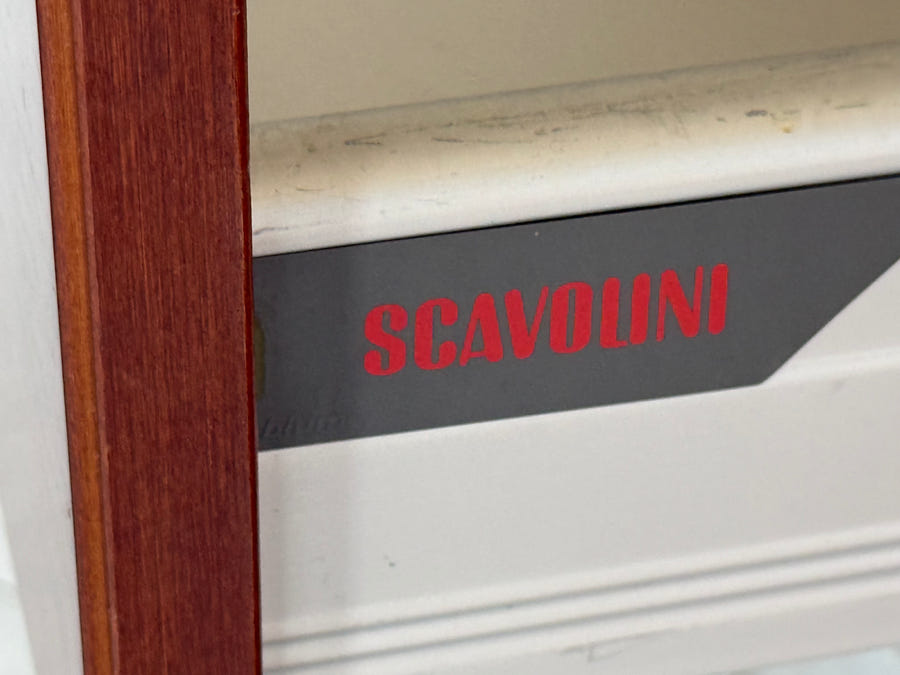 Cucina Scavolini con penisola e dispensa