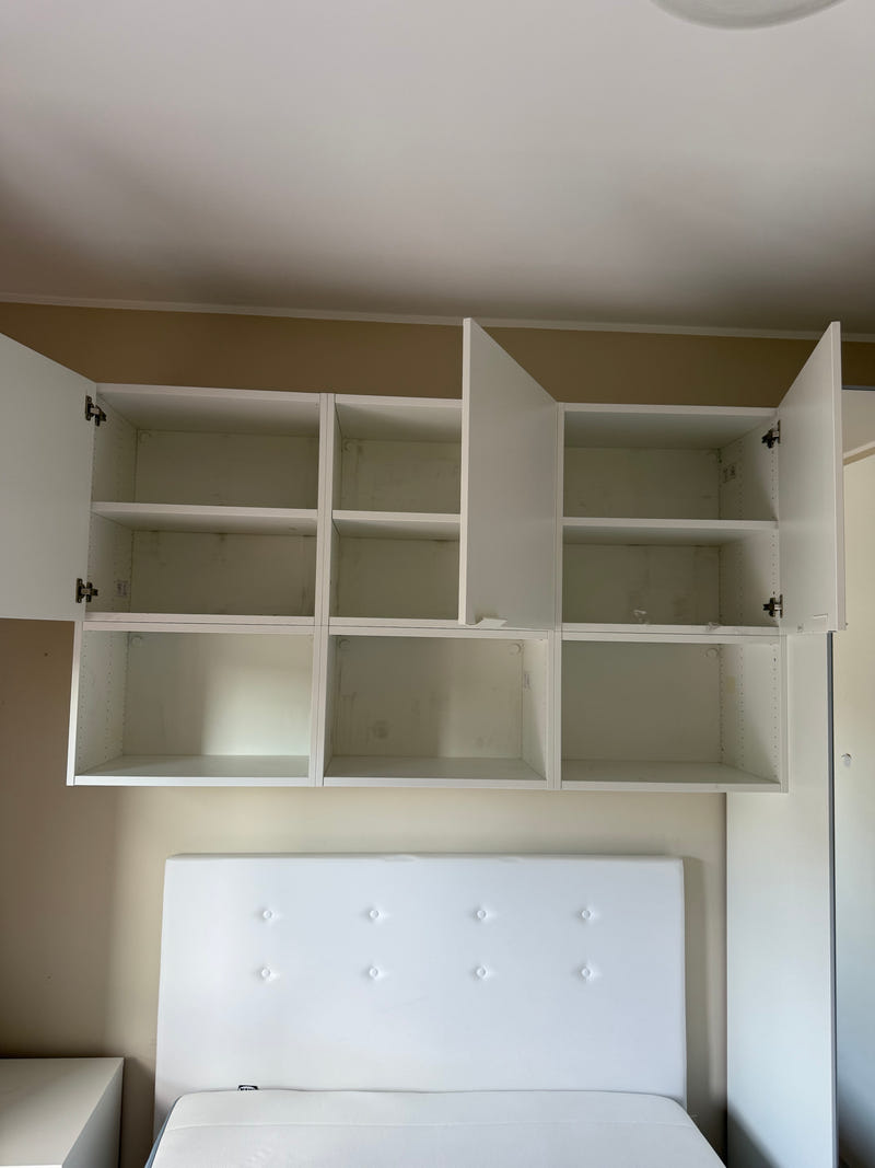 Cameretta a ponte angolare IKEA con letto contenitore e materasso