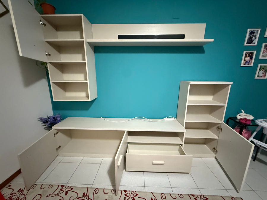 Parete attrezzata moderna