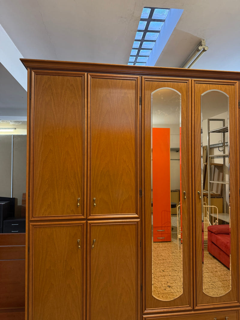 Armadio da camera stile classico