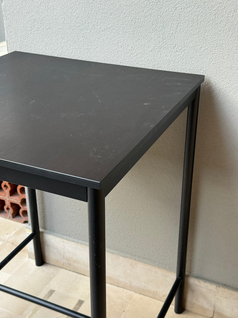 Tavolo alto + 2 sgabelli