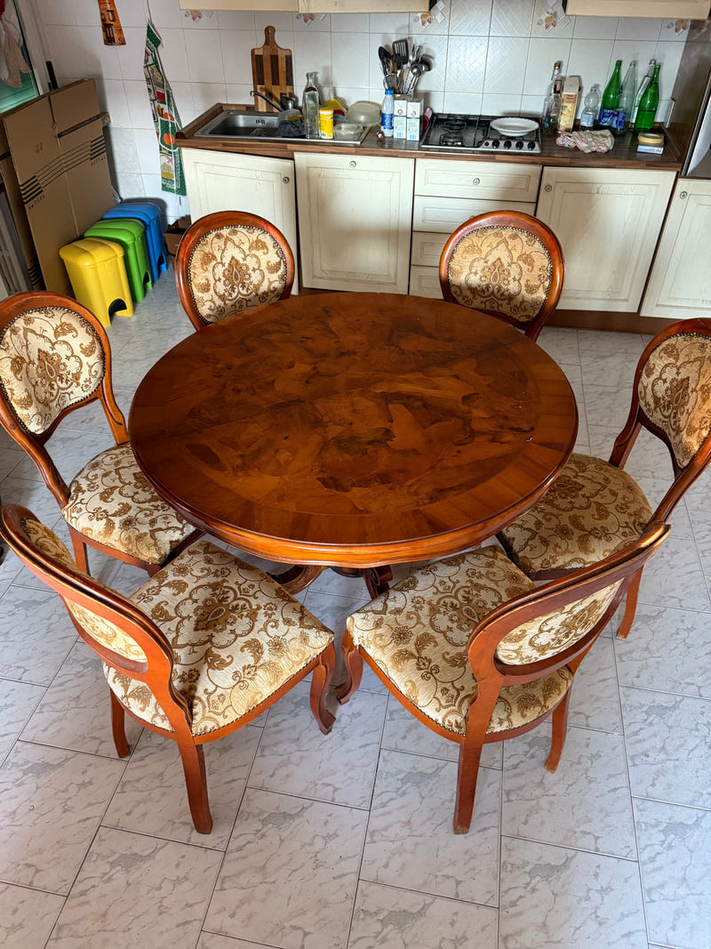 Sala completa in radica: credenza alta + credenza bassa + tavolo con sedie