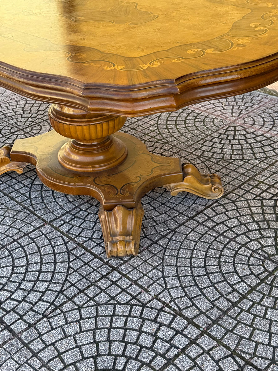 Sala completa in radica di noce: credenza + tavolo+ sedie