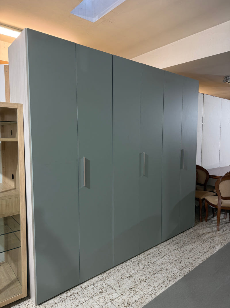 Armadio 6 ante battenti da Expo