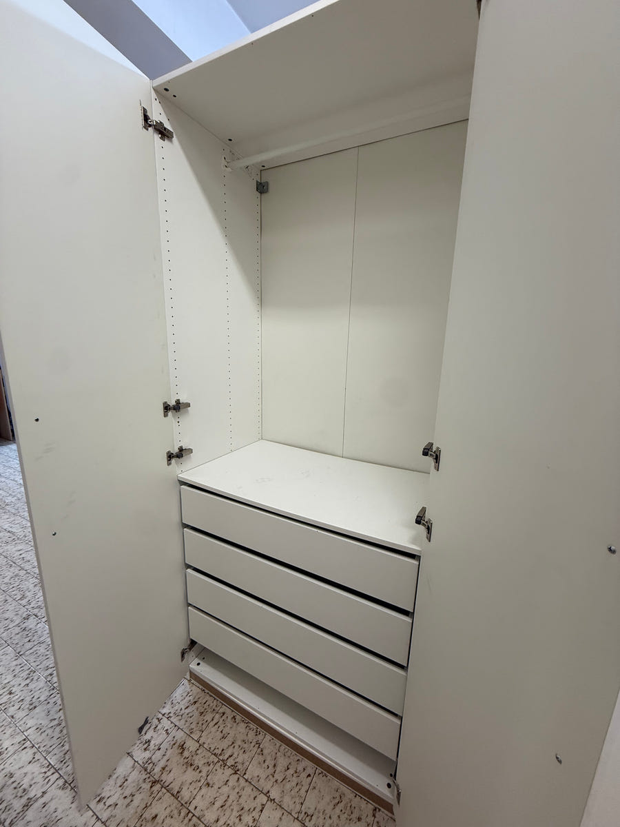 Armadio IKEA bianco lucido