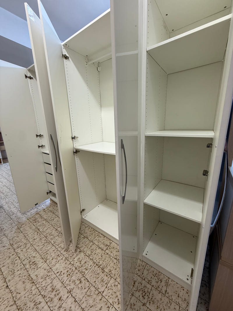 Armadio IKEA bianco lucido