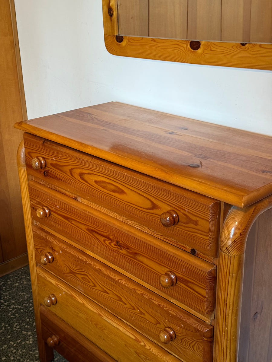 Comò + 2 comodini + specchio in abete