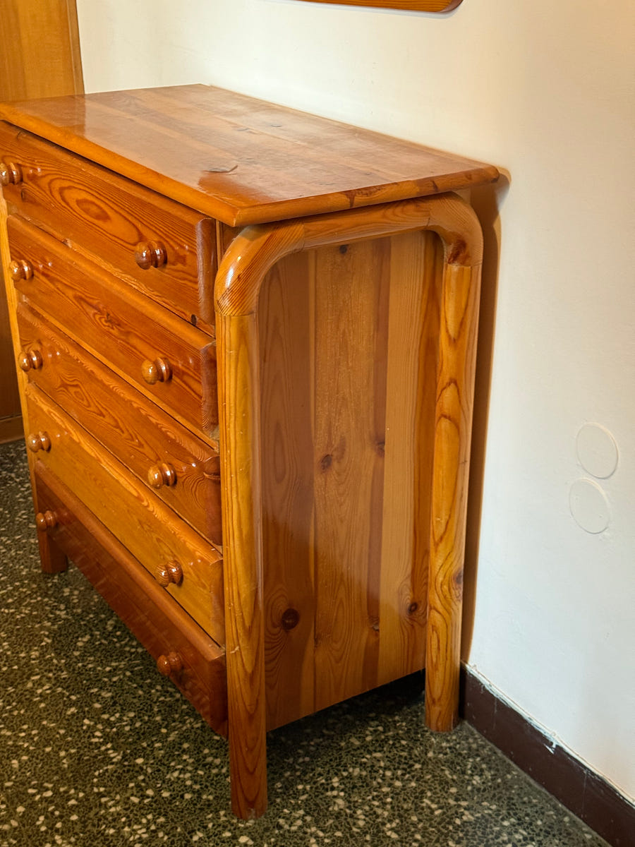 Comò + 2 comodini + specchio in abete