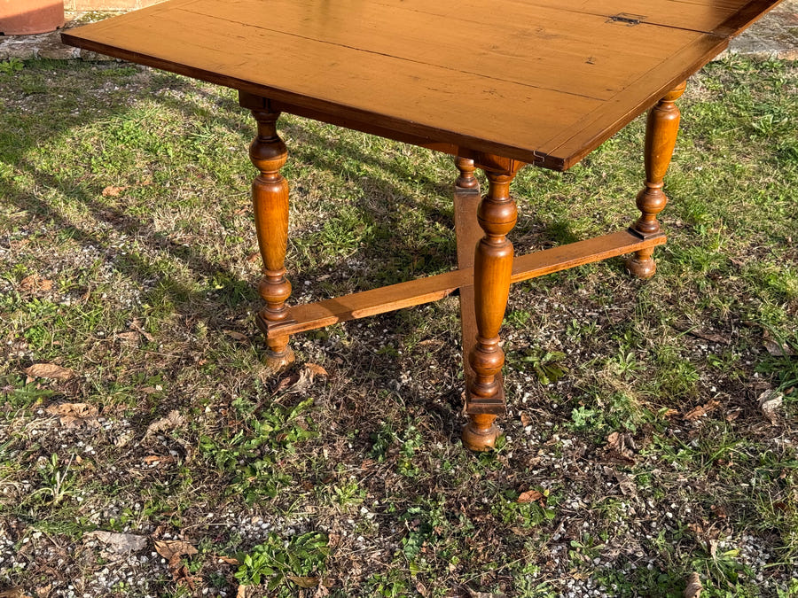 Tavolo a libro piano girevole epoca  900 in olmo