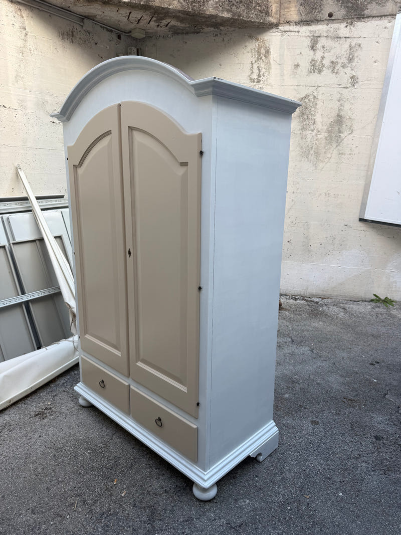 Armadio in legno a due ante varie quantità disponibili