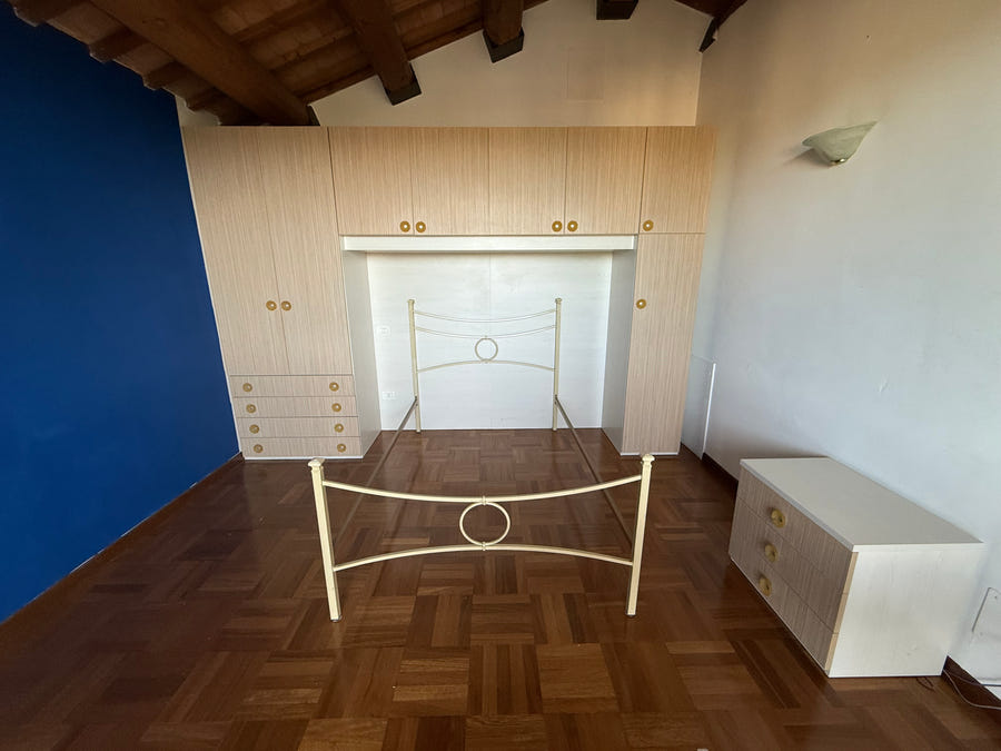 Camera a ponte con letto 1 piazza e mezza e rete