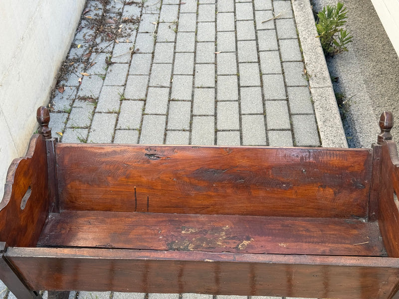 Antica culla in legno fine ‘800
