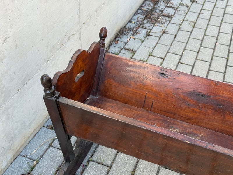 Antica culla in legno fine ‘800