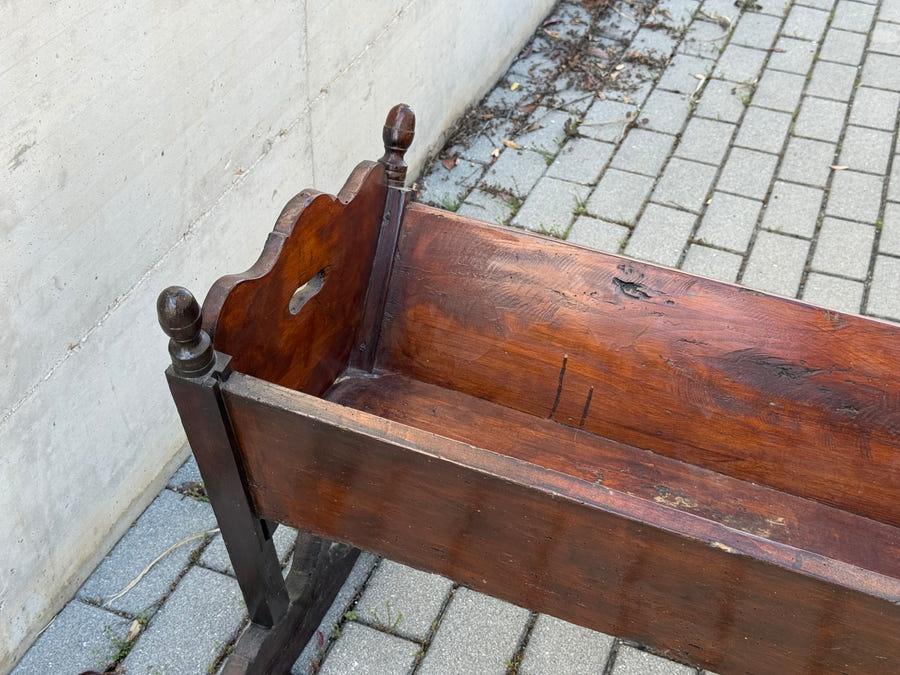 Antica culla in legno fine ‘800