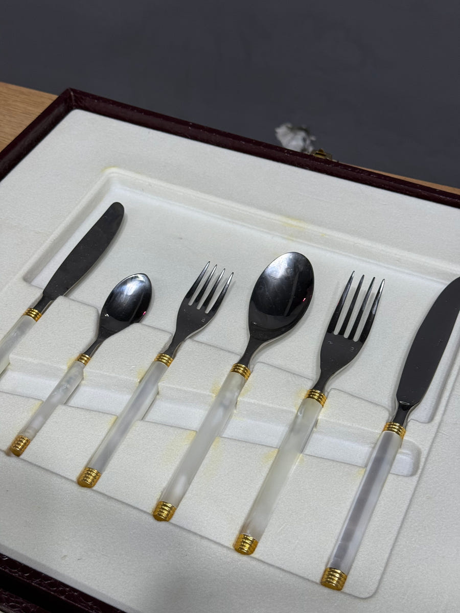 Set Posate Gottinghen 36 pz – Acciaio 18/10 e Oro