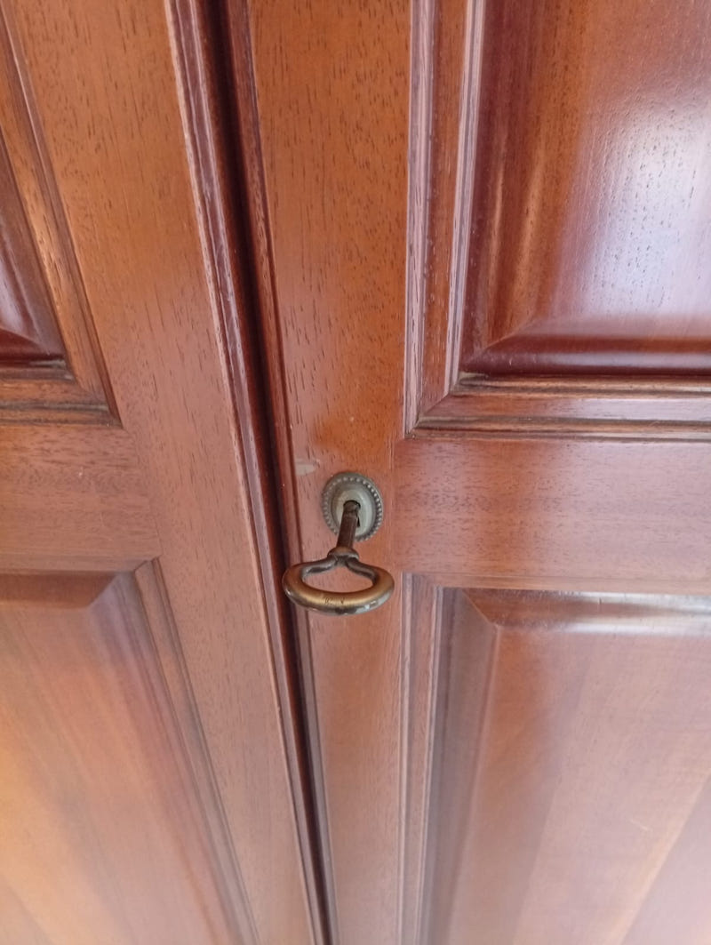 Camera matrimoniale completa senza comodini