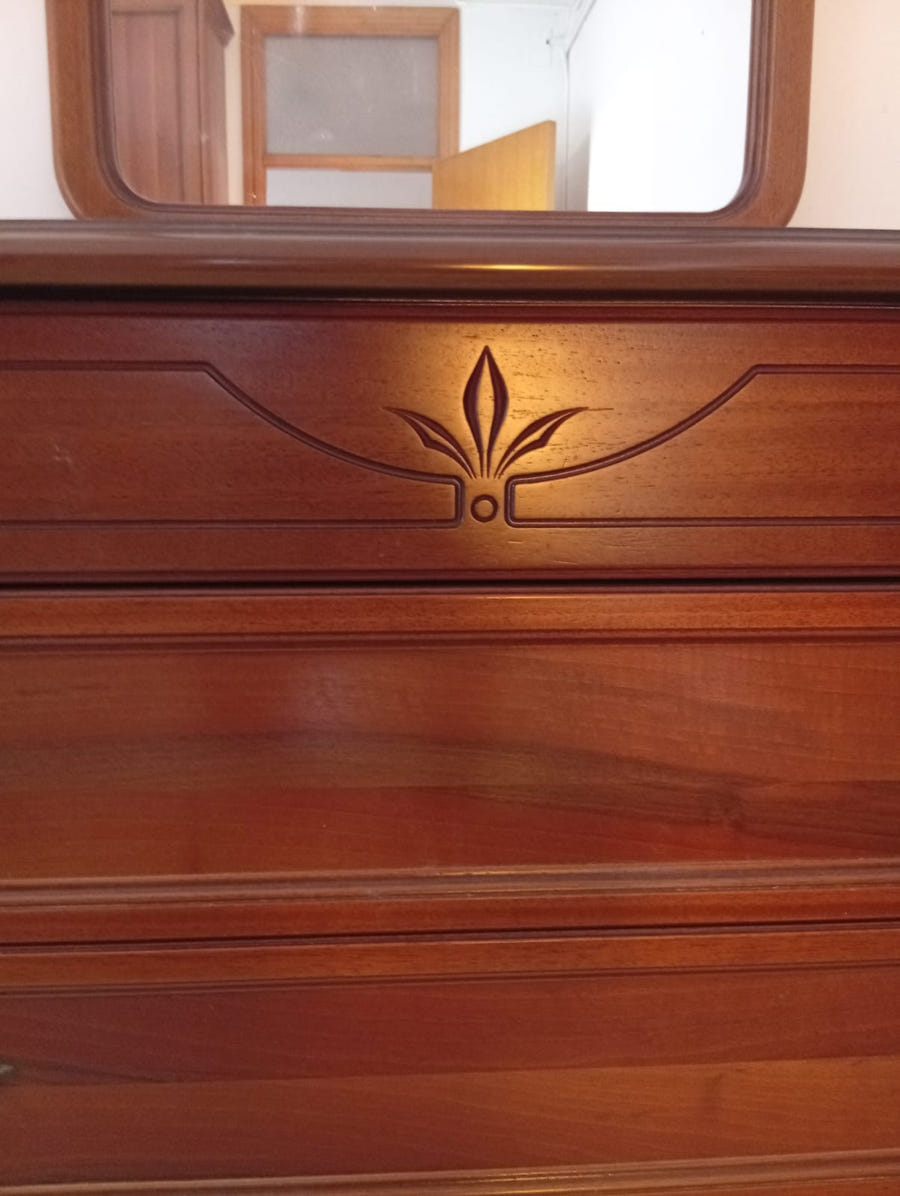 Camera matrimoniale completa senza comodini