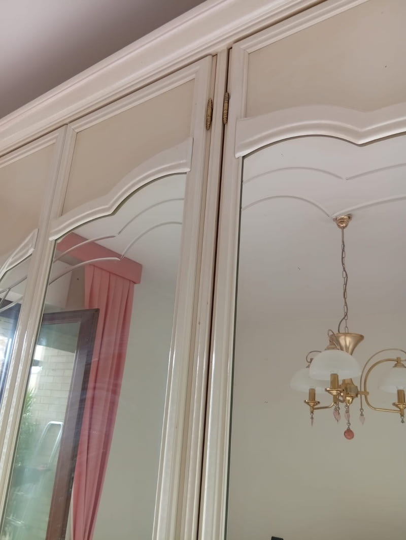 Camera matrimoniale completa stile classico