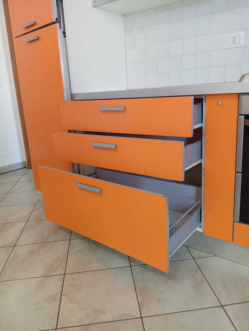 Cucina lineare (LEGGI BENE)