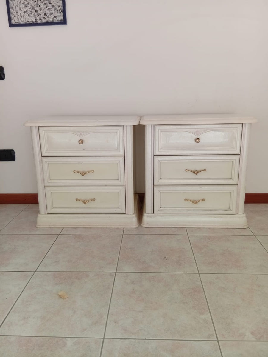 Camera matrimoniale completa stile classico