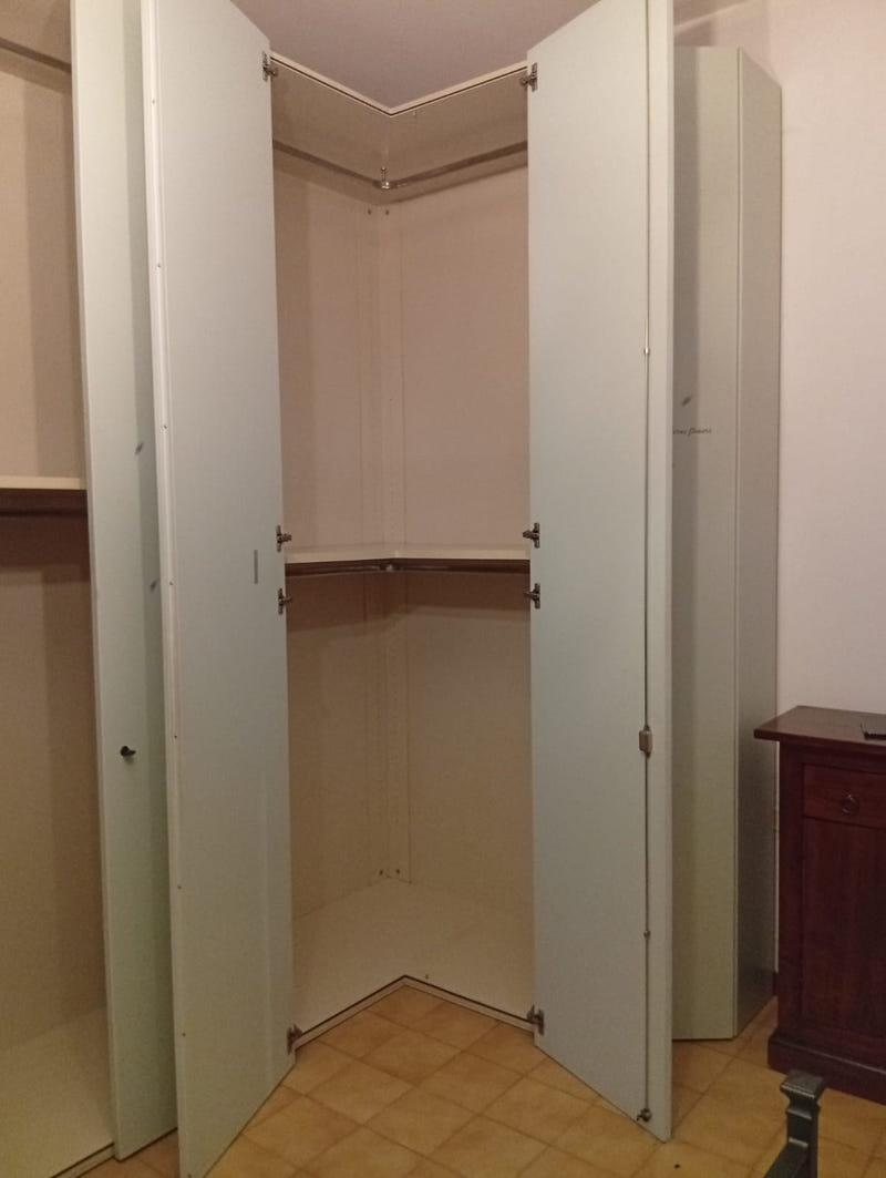 Armadio da camera angolare